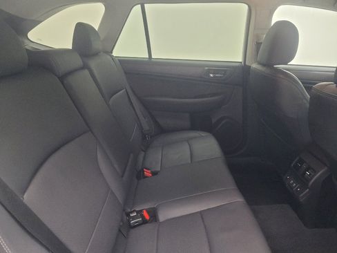 Used 2019 Subaru Outback 2.5i Limited AWD/4WD image 19