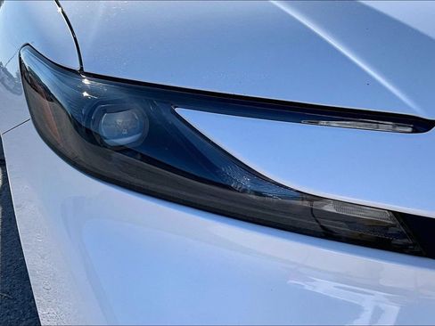 Used 2025 Toyota Camry SE w/ Convenience Package FWD image 31