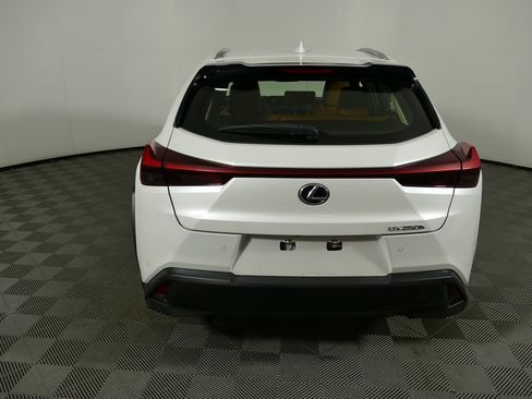 Used 2021 Lexus UX 250h w/ Premium Package image 4