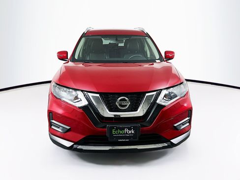 Used 2017 Nissan Rogue S w/ Appearance Package FWD image 2
