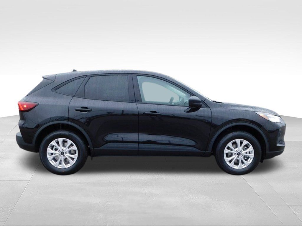 New 2026 Ford Escape Active w/ Active Premium Tech Pack AWD/4WD image 2