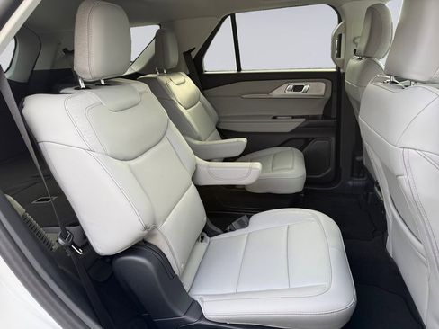 New 2026 Ford Explorer Active w/ Active Comfort Package AWD/4WD image 18