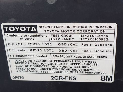 Used 2020 Toyota Tacoma TRD Off-Road w/ Technology Package AWD/4WD image 15