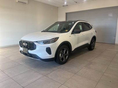 New 2025 Ford Escape ST-Line w/ Cold Weather Package