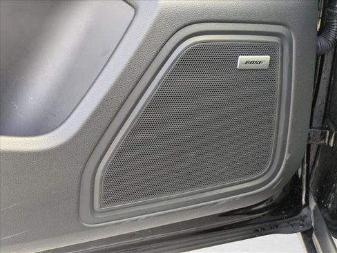 Used 2025 Porsche Macan Turbo image 14