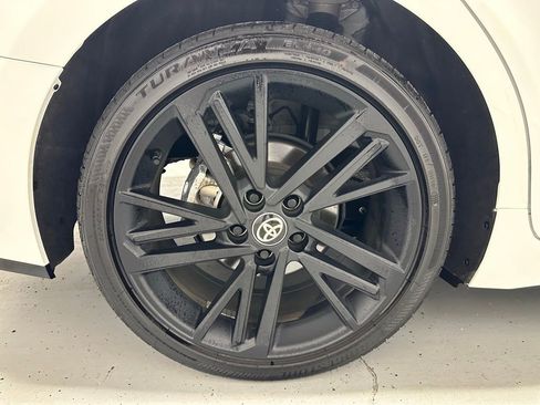 Used 2026 Toyota Camry Hybrid FWD image 66