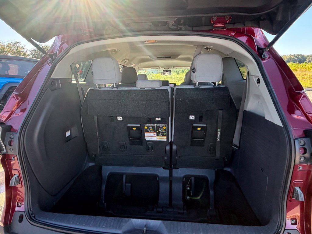 Used 2023 Toyota Sienna LE FWD image 35