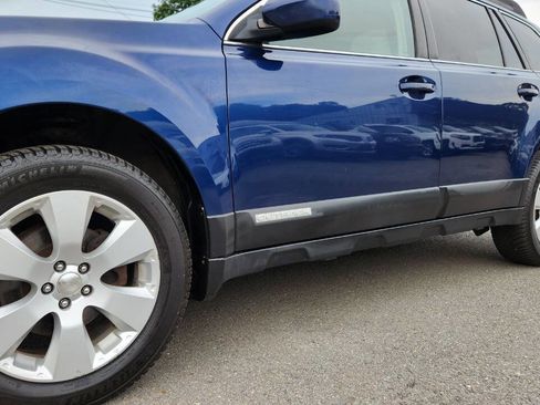 Used 2011 Subaru Outback 2.5i Premium image 7