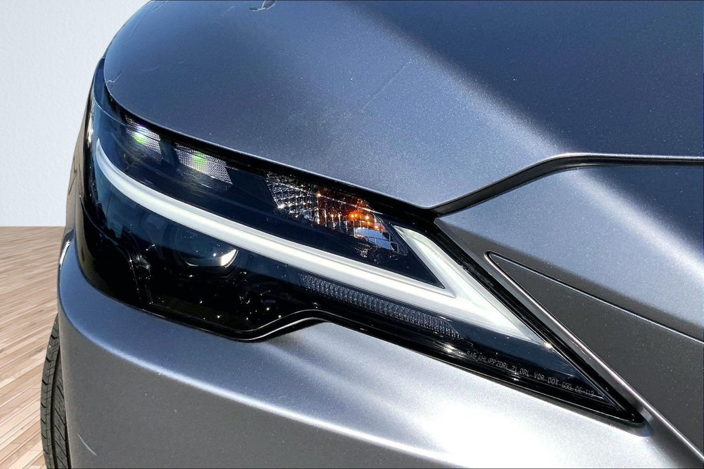 Used 2024 Lexus RX 350 Premium w/ Accessory Package (Z1) FWD image 29