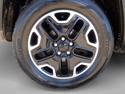 Used 2017 Jeep Renegade Trailhawk AWD/4WD image 7