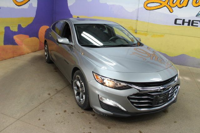 Used 2023 Chevrolet Malibu LT w/ LPO, Floor Liner Package FWD image 2