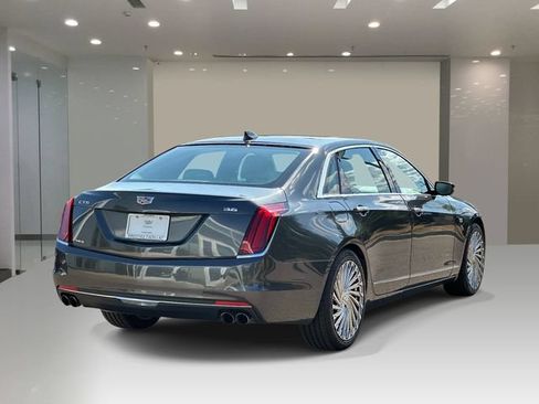 Used 2017 Cadillac CT6 3.6 AWD image 4
