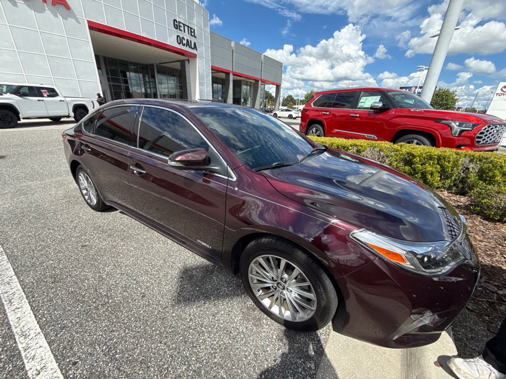 Used 2018 Toyota Avalon Limited FWD image 4