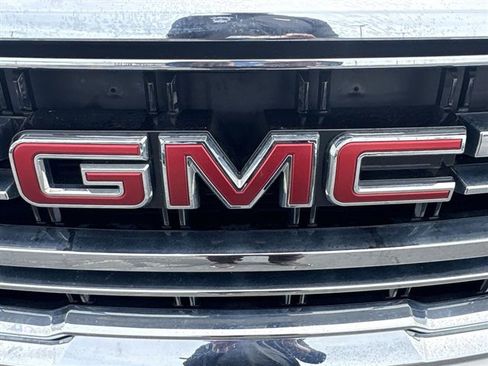 Used 2023 GMC Yukon XL SLT AWD/4WD image 32