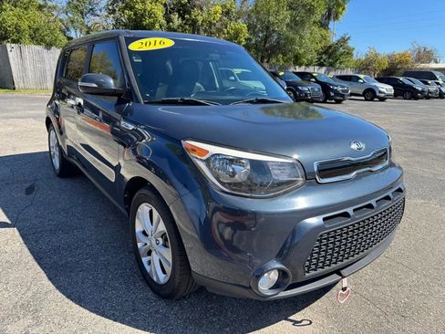 Used 2016 Kia Soul ! image 3