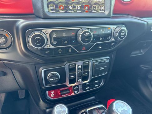 Used 2021 Jeep Wrangler Unlimited Rubicon AWD/4WD image 24