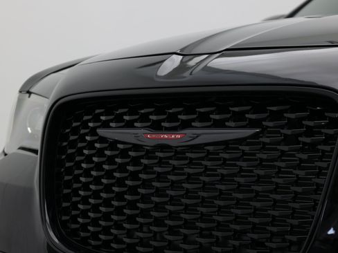 Used 2021 Chrysler 300 S RWD image 8