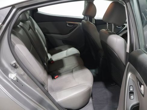 Used 2014 Hyundai Elantra Limited w/ Option Group 03 FWD image 21