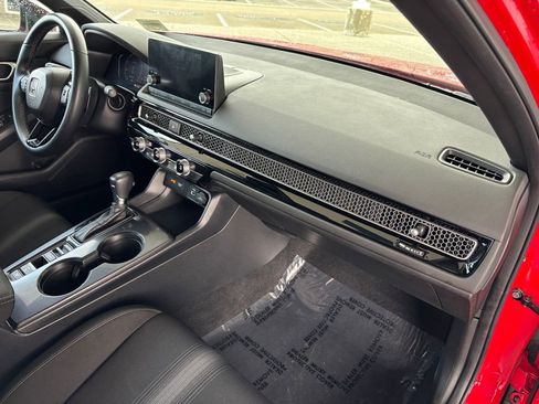 Used 2023 Honda Civic Sport image 19
