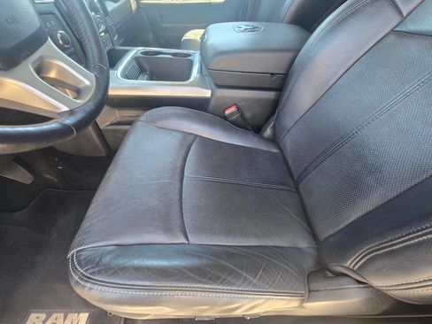 Used 2018 RAM 2500 Laramie w/ Sport Appearance Group AWD/4WD image 16
