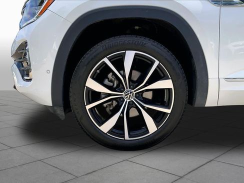 Used 2024 Volkswagen Atlas SEL Premium R-Line AWD/4WD image 11