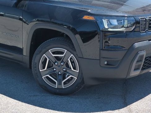 New 2026 Jeep Cherokee Laredo AWD/4WD image 2