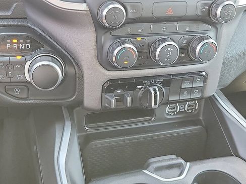 Used 2023 RAM 1500 Big Horn AWD/4WD image 16