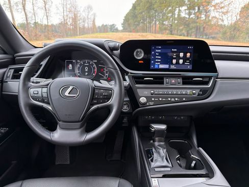 Used 2023 Lexus ES 350 w/ Premium Package image 3