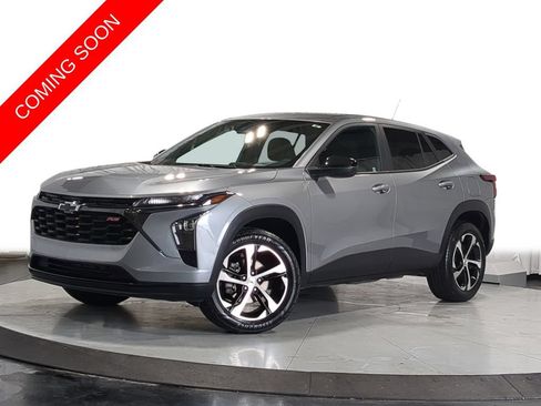 Used 2024 Chevrolet Trax RS w/ Driver Confidence Package FWD image 1