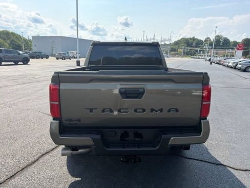 Used 2024 Toyota Tacoma TRD Off-Road AWD/4WD image 6