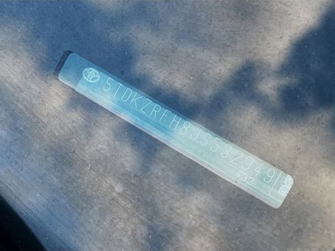 Used 2018 Toyota Highlander SE image 40