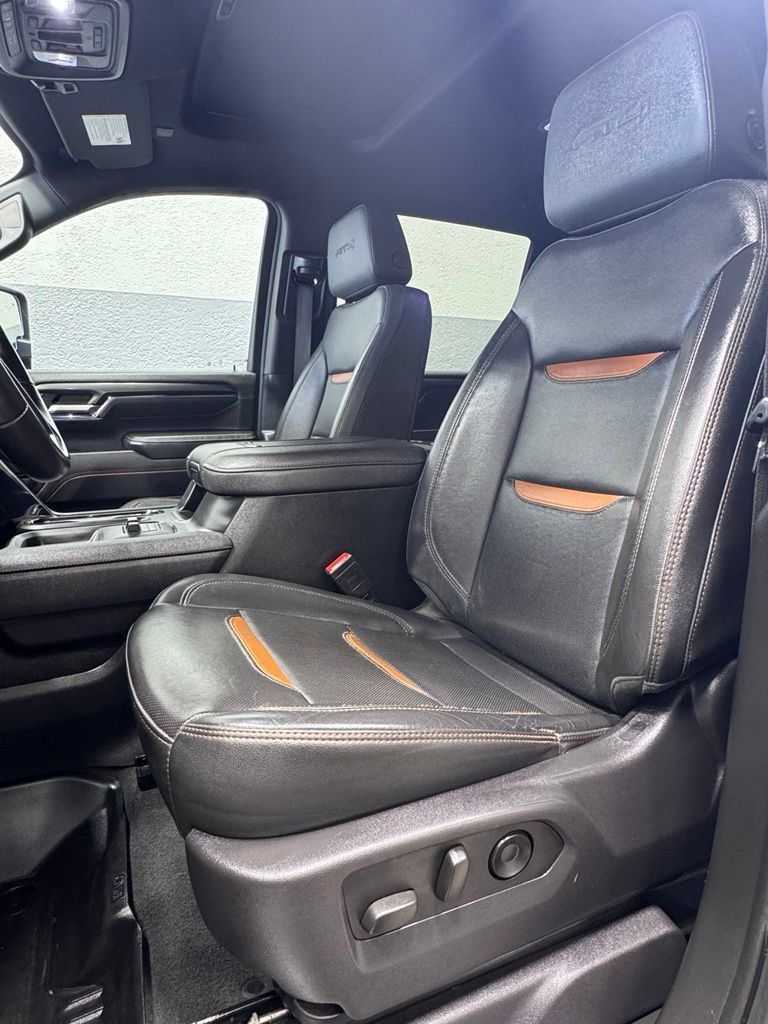 Used 2024 GMC Sierra 2500 AT4 w/ AT4 Premium Plus Package AWD/4WD image 8
