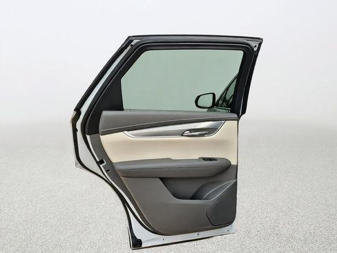 Used 2022 Cadillac XT5 Premium Luxury FWD image 27