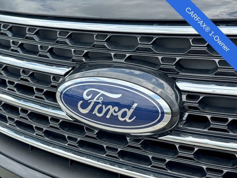 Used 2023 Ford Explorer XLT w/ Equipment Group 202A AWD/4WD image 14