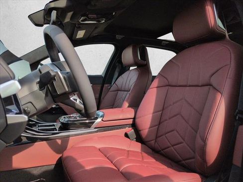 New 2026 BMW i7 xDrive60 AWD/4WD image 4
