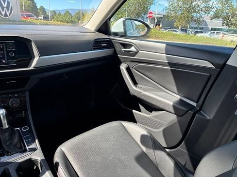 Used 2019 Volkswagen Jetta SE FWD image 17