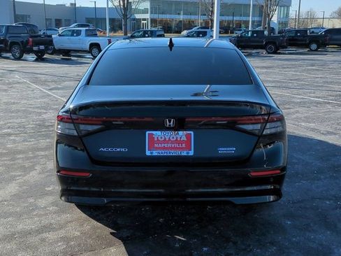 Used 2025 Honda Accord Touring image 6