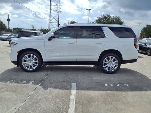Used 2021 Chevrolet Tahoe High Country w/ Premium Package RWD image 23