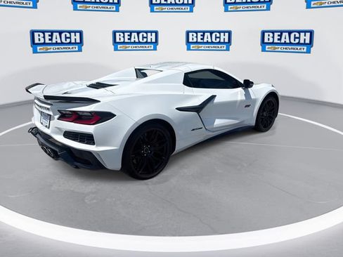 Used 2023 Chevrolet Corvette Z06 RWD image 8