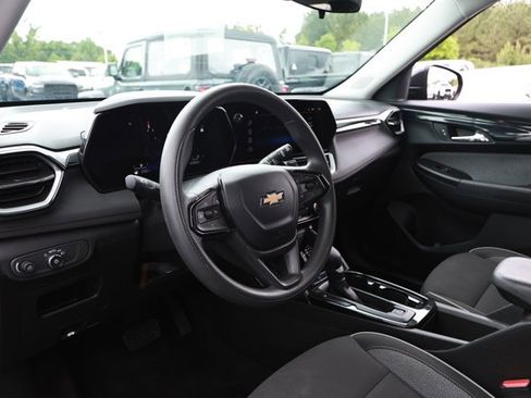 Used 2024 Chevrolet TrailBlazer LT FWD image 20