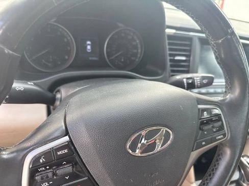 Used 2018 Hyundai Elantra Value Edition FWD image 8