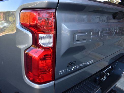 Used 2019 Chevrolet Silverado 1500 LT w/ All-Star Edition image 39