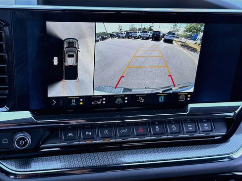 Used 2022 Chevrolet Silverado 1500 ZR2 w/ Technology Package AWD/4WD image 16