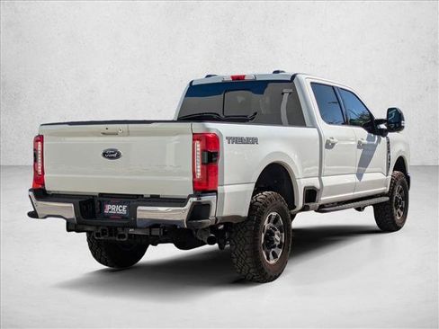 Used 2025 Ford F250 Lariat w/ Tremor Off-Road Package image 5