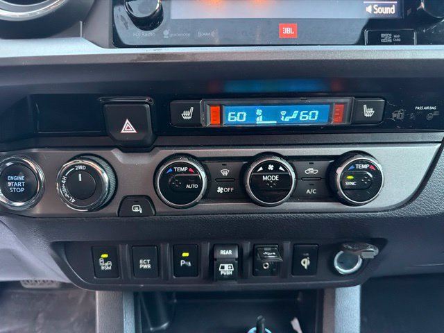 Used 2018 Toyota Tacoma TRD Sport AWD/4WD image 26