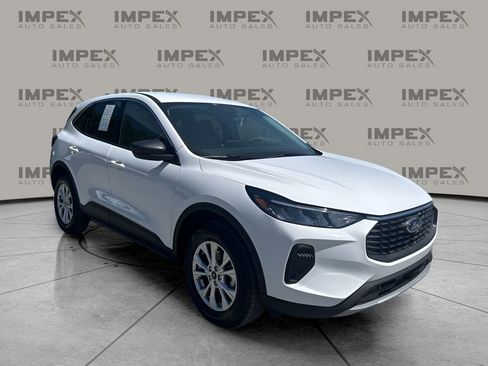 Used 2024 Ford Escape Active image 7