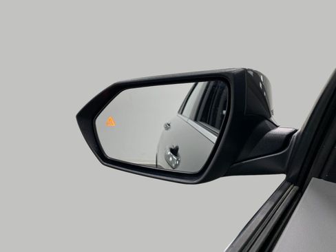 Certified 2025 Hyundai Elantra SEL FWD image 19