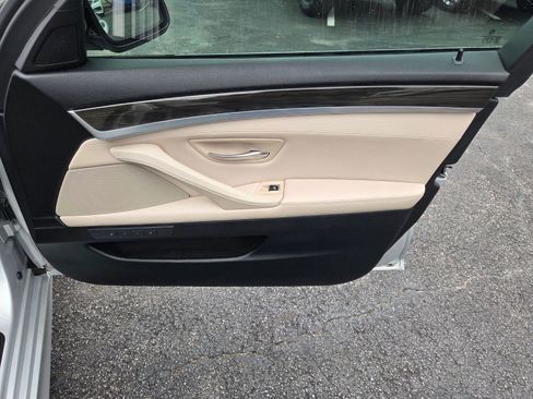 Used 2013 BMW 550i Sedan image 33