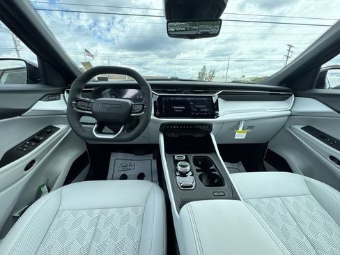 New 2026 Jeep Cherokee Overland w/ Advanced Pro Tech Group AWD/4WD image 10