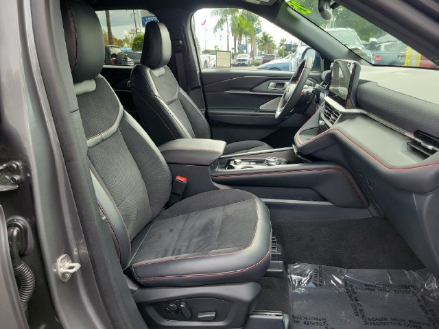 Used 2025 Ford Explorer ST w/ Sun And Sound Package AWD/4WD image 18
